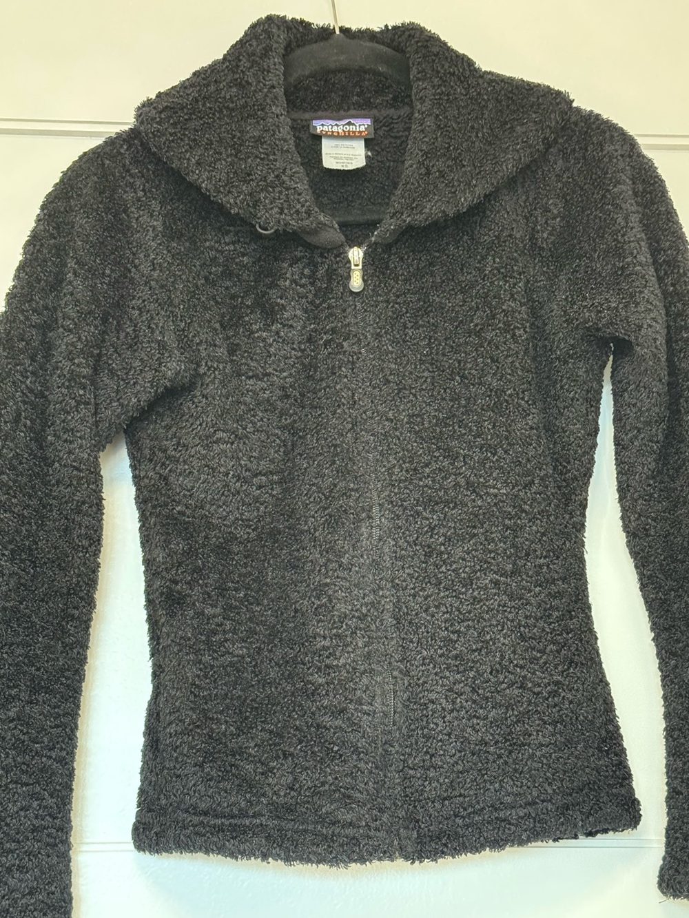Patagonia Women's Black Fuzzy Synchilla Full-Zip Jacket